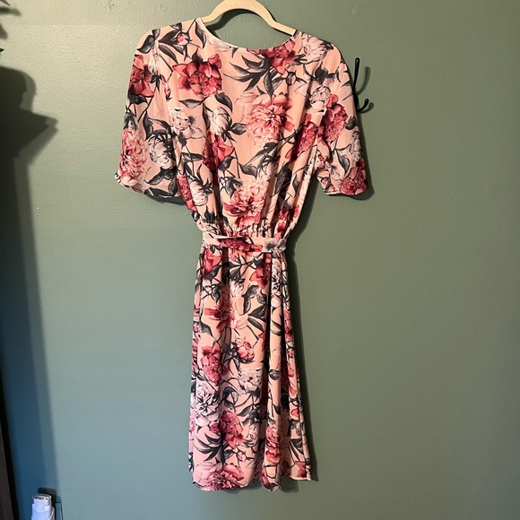 Loft Floral Dress - Picture 2 of 2